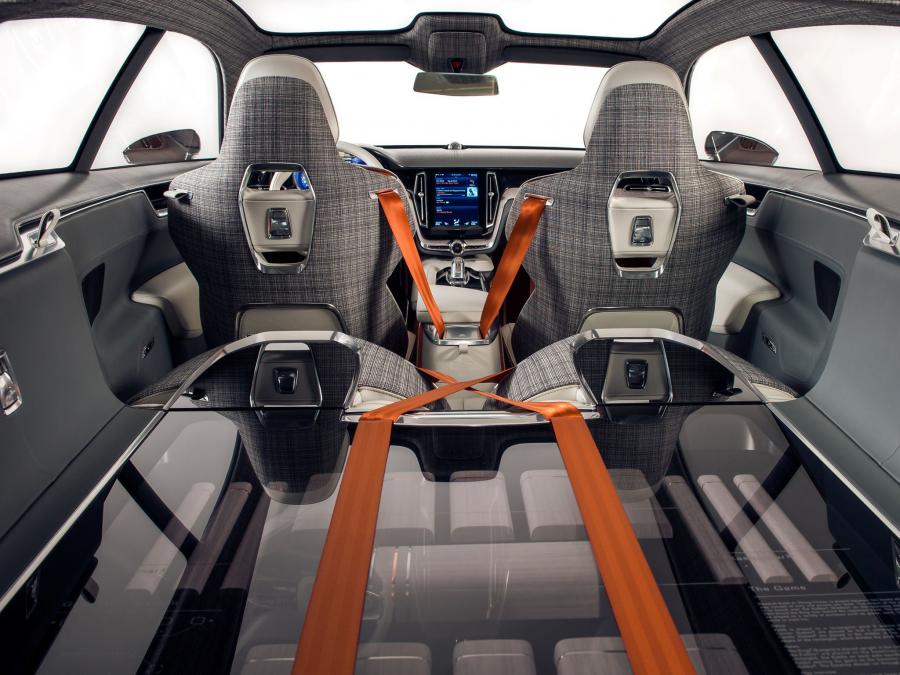  Volvo Estate Concept 2014 года  (фото 18 из 36)